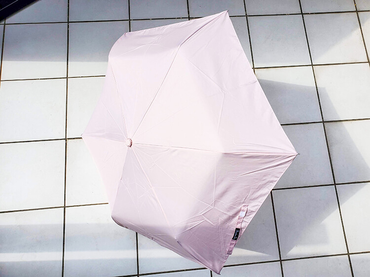 「カラビナ付折りたたみ傘」